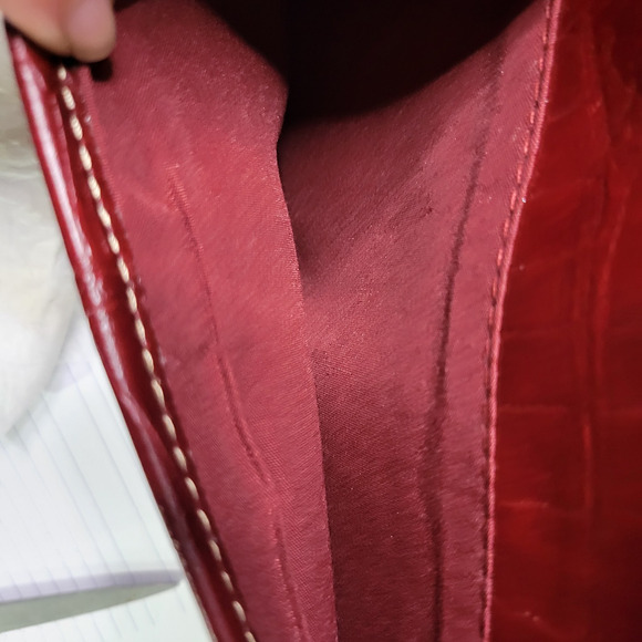 RELIC NWT Maroon Burgundy Faux Leather Crossbody Shoulder Bag Adjustable Strap - Picture 4 of 12